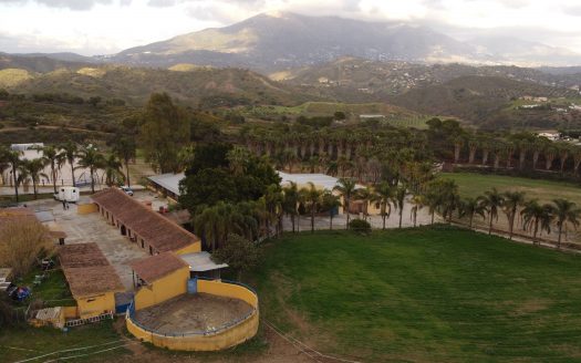FINCA MIJAS COSTA 80.000 METROS IDEAL GANADERIA Y CABALLOS.