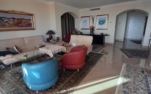 Exclusivo Ático PRIMERA LINEA DE PLAYA Frontal al Mar en Marbella