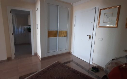 Exclusivo Ático PRIMERA LINEA DE PLAYA Frontal al Mar en Marbella