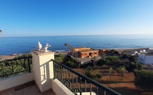 Exclusivo Ático PRIMERA LINEA DE PLAYA Frontal al Mar en Marbella