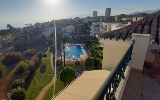 Exclusivo Ático PRIMERA LINEA DE PLAYA Frontal al Mar en Marbella