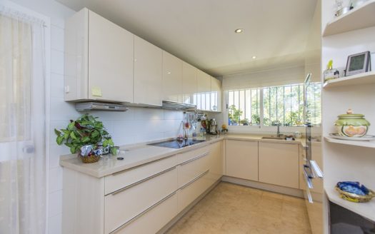 Exclusivo Ático PRIMERA LINEA DE PLAYA Frontal al Mar en Marbella