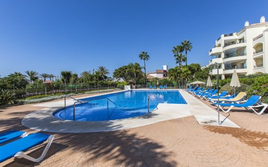 Exclusivo Ático PRIMERA LINEA DE PLAYA Frontal al Mar en Marbella