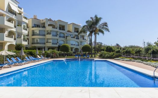 Exclusivo Ático PRIMERA LINEA DE PLAYA Frontal al Mar en Marbella