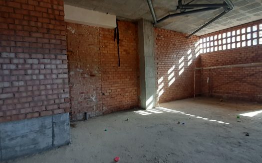 LOCAL EN BRUTO EN TORREBLANCA FUENGIROLA