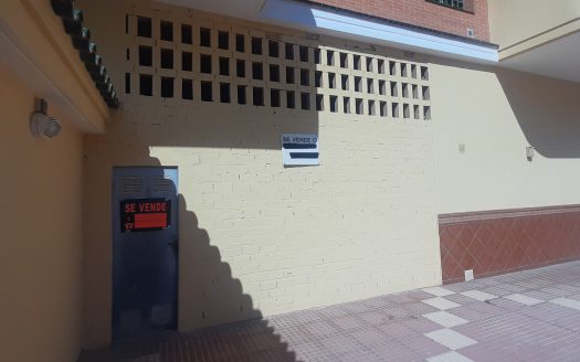LOCAL EN BRUTO EN TORREBLANCA FUENGIROLA